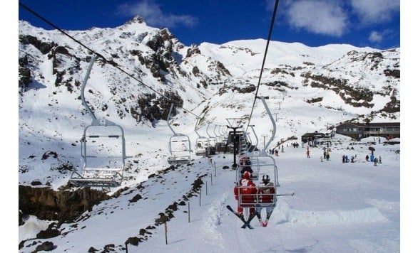 北岛温泉滑雪团